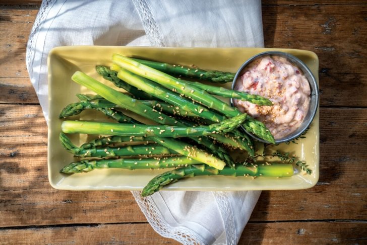 Red Pepper Yogurt Dip with Asparagus Dippers