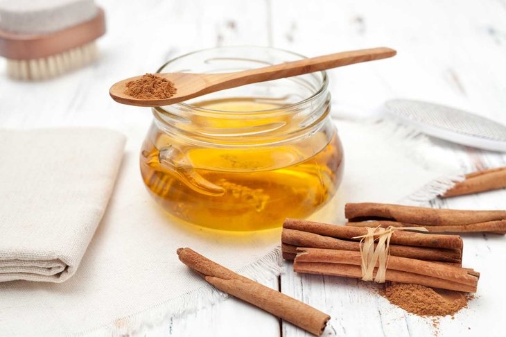 recipes for home-made cosmetics made from honey and cinnamon